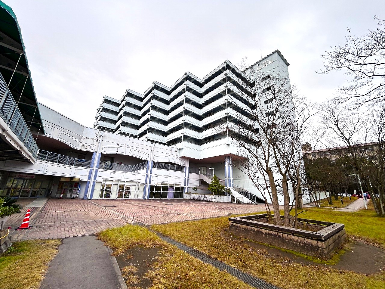 メゾンサ・エ・ラ　３０２号